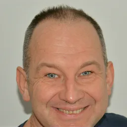 Piotr, Founder & practitioner at H2 Clinic