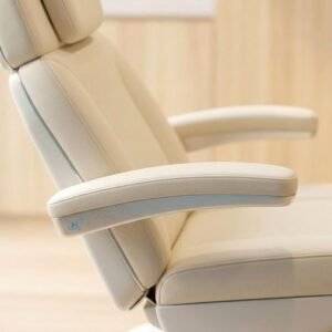 H2 Clinic treatment recliner in a private room